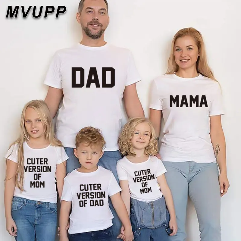 Сочетающиеся с семьей короткие футболки милая версия родителя Классическая