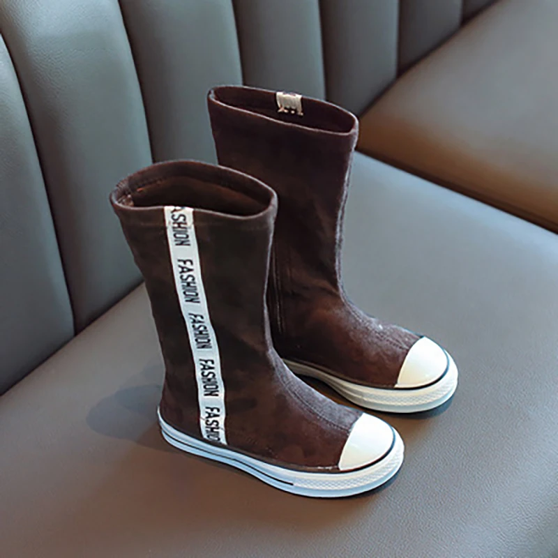 Женские сапоги до середины икры на резиновой подошве черные без застежки молнии