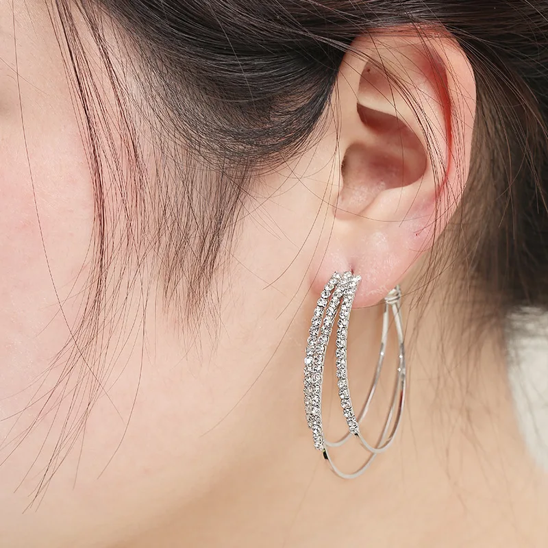 Новые простые несимметричные серьги в европейском и американском стиле