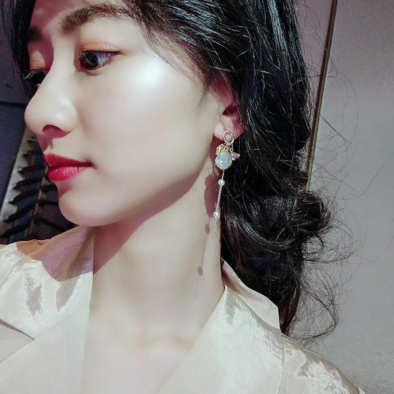 Женские асимметричные серьги в Корейском стиле Элегантные Простые Модные