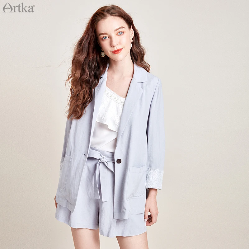 Женский костюм двойка ARTKA повседневный из блейзера и куртки с шортами WA25104C весна