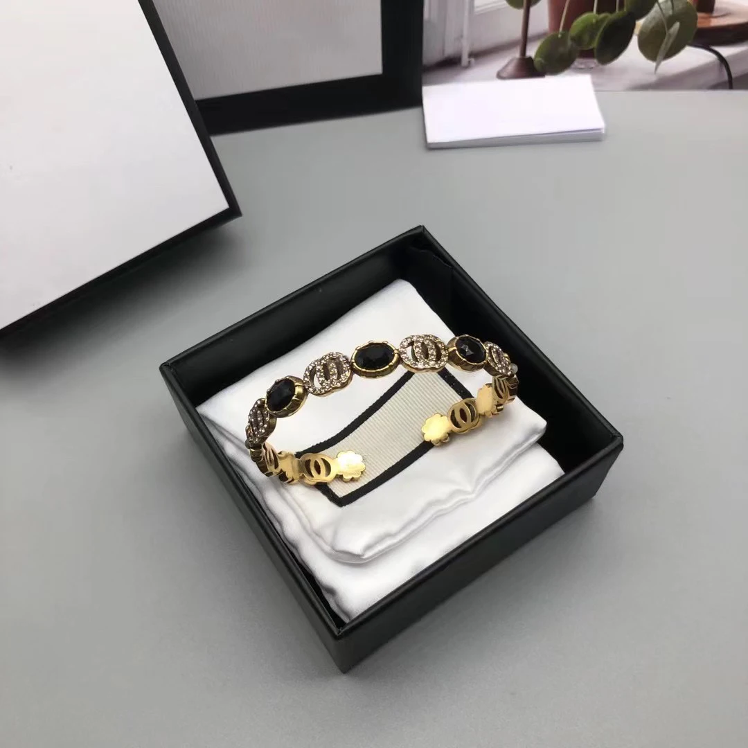 

Изысканный женский браслет из серебра 925 пробы с черным драгоценным камнем из циркония оригинальная Буква G брендовая бижутерия с логотипом...