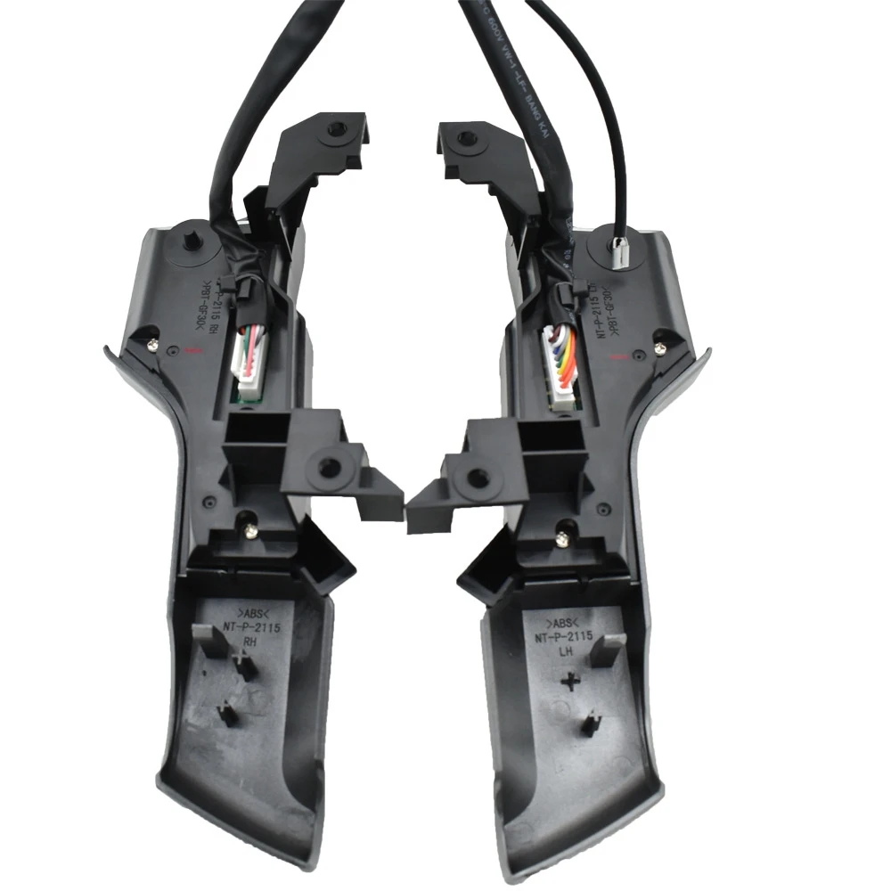 

Steering Wheel Switch Set Multifunction Bluetooth Audio Control Buttons 84250-60180 Prado Car Accessories For Toyota