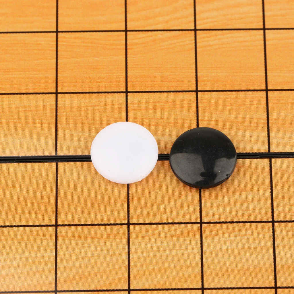 

White and Black Portable Chinese Gomoku Set for Hobbyist Gift Educational Toy w/ Folding Board