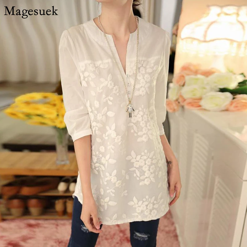 

New Summer Women Blouses V-neck Embroidery Vintage White Shirt Lace Plus Size Korean Blouse Short Sleeve Ladies Tops 566F 25