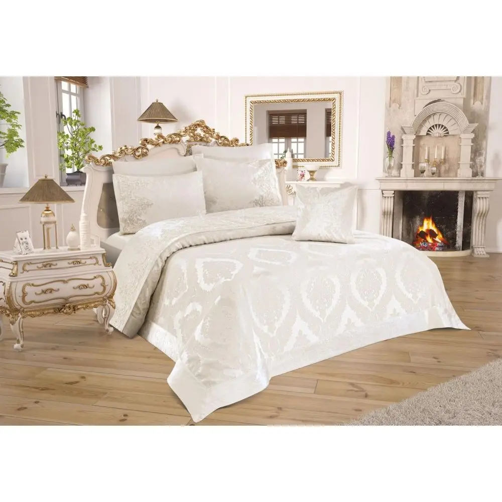 

French Gprl eyizlik Pike Tackle Almira Cream