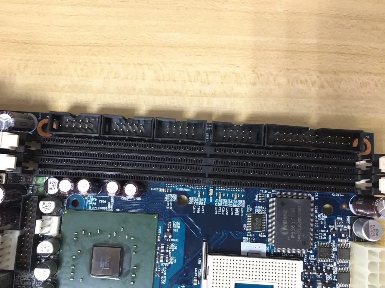 986LCD-M/mITX | Кабели и адаптеры для ПК