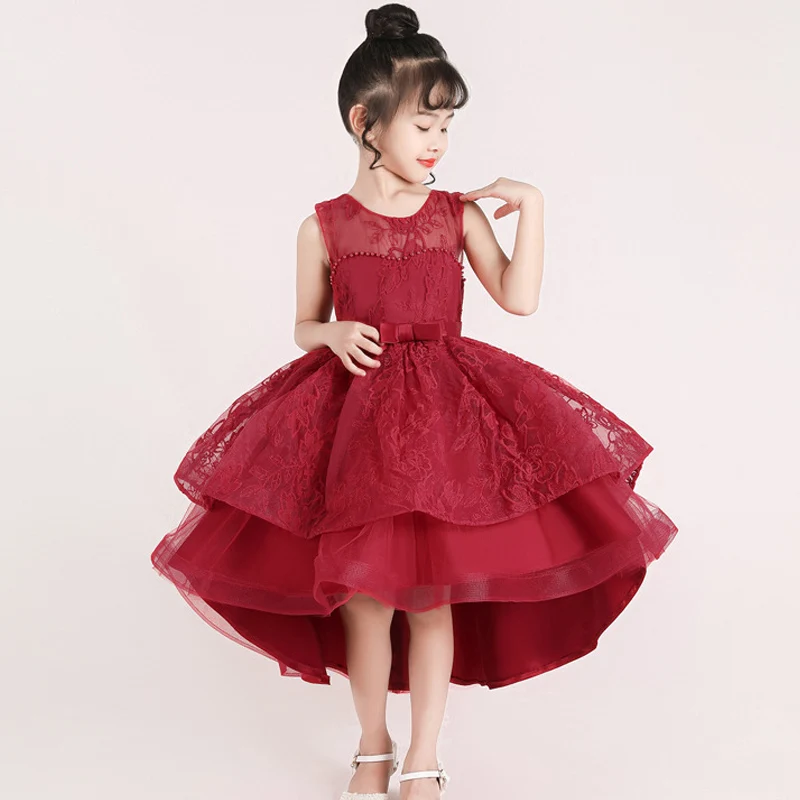 Платье подружки невесты с цветочным узором для свадебной вечеринки хвостом