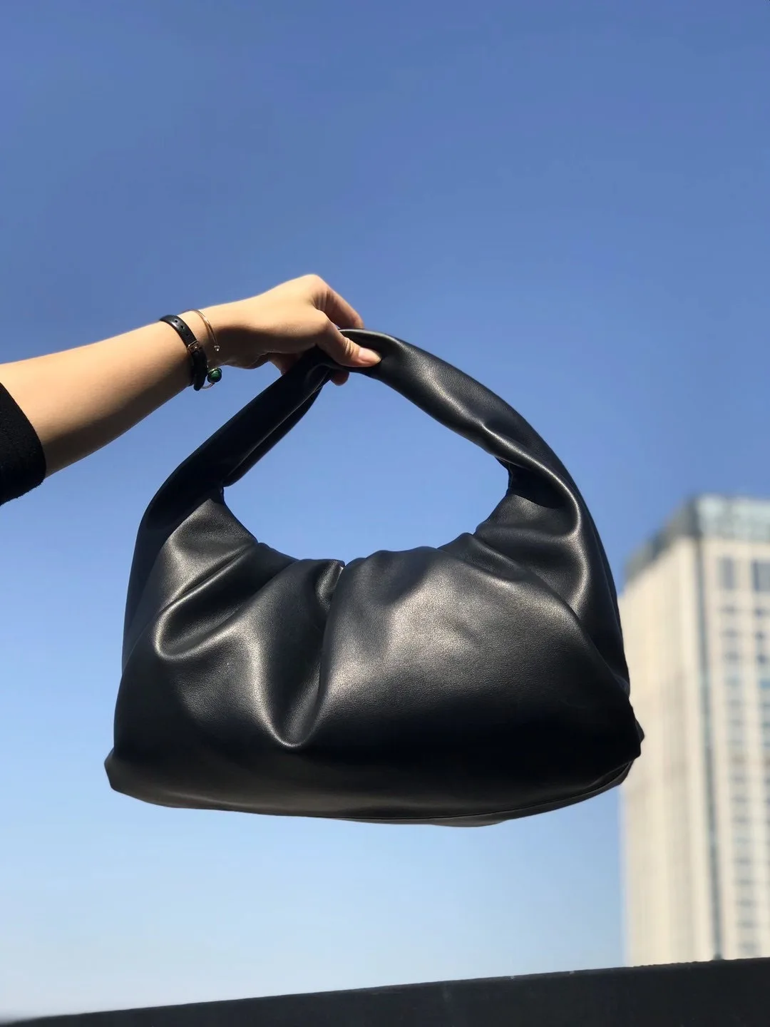 

street shot cowhide croissants shoulder bag luxury bag