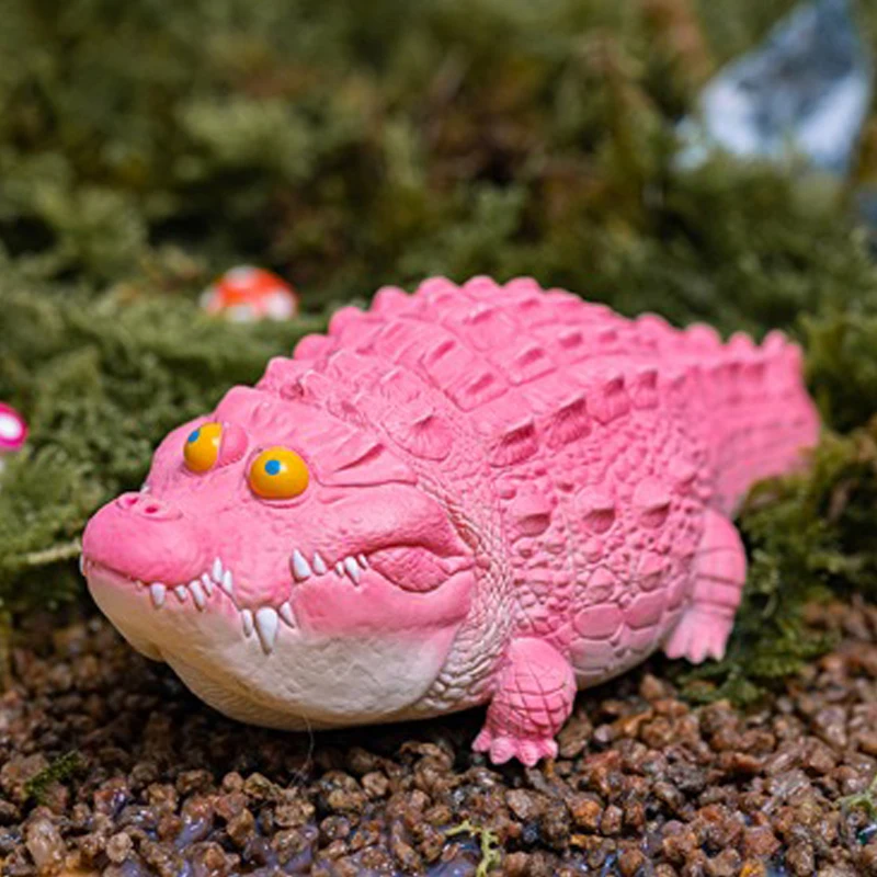 

Genuine emptiness creation crocodile fat resin version Trendy kid doll Christmas gift computer desktop decoration