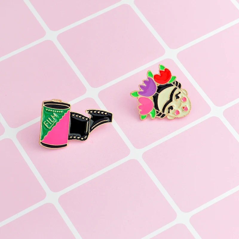 RNG Милая брошь в виде медали с цветком дельфина и чайным глазом Подарочная