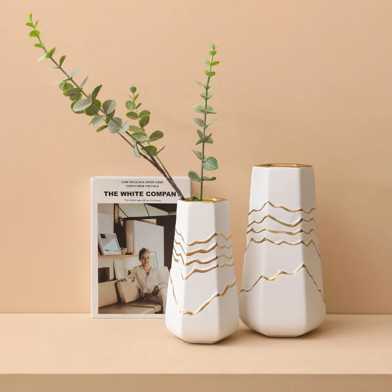 

Nordic Gilded Ceramic Vase Pattern Countertop Living Room Art Home Flower Arrangement Fresh Flowers Vase Crafts Decoration Salon