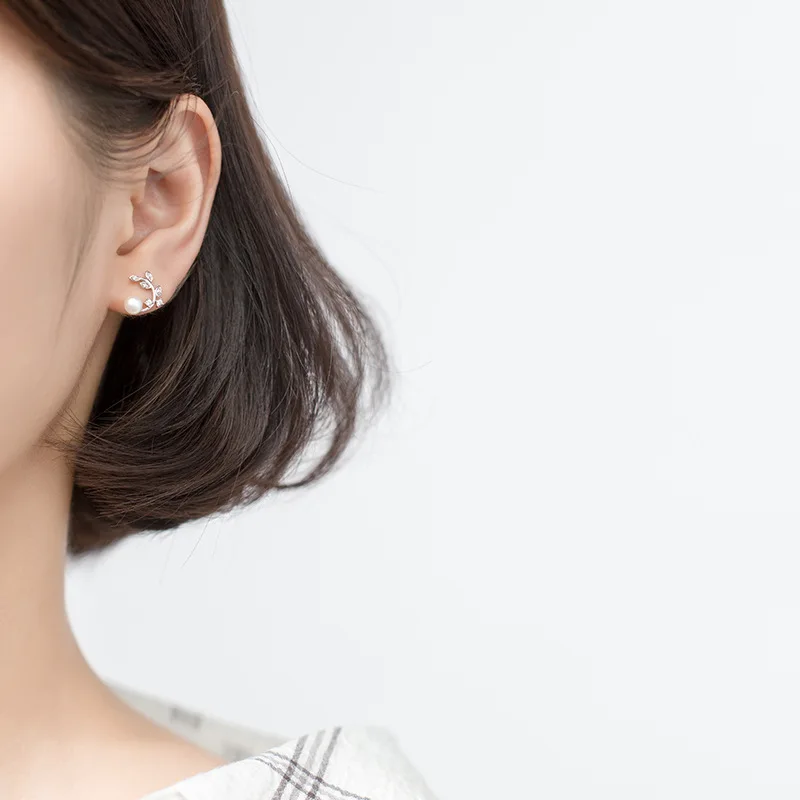 Женские серебряные серьги-гвоздики с искусственным жемчугом Trustdavis серебро 925