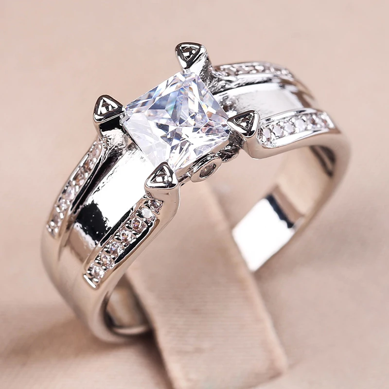 

Simple Design Geometric Square Crystal Rings for Women White Stone Finger Ring Wedding Party Engagement Jewelry Anniversary Gift