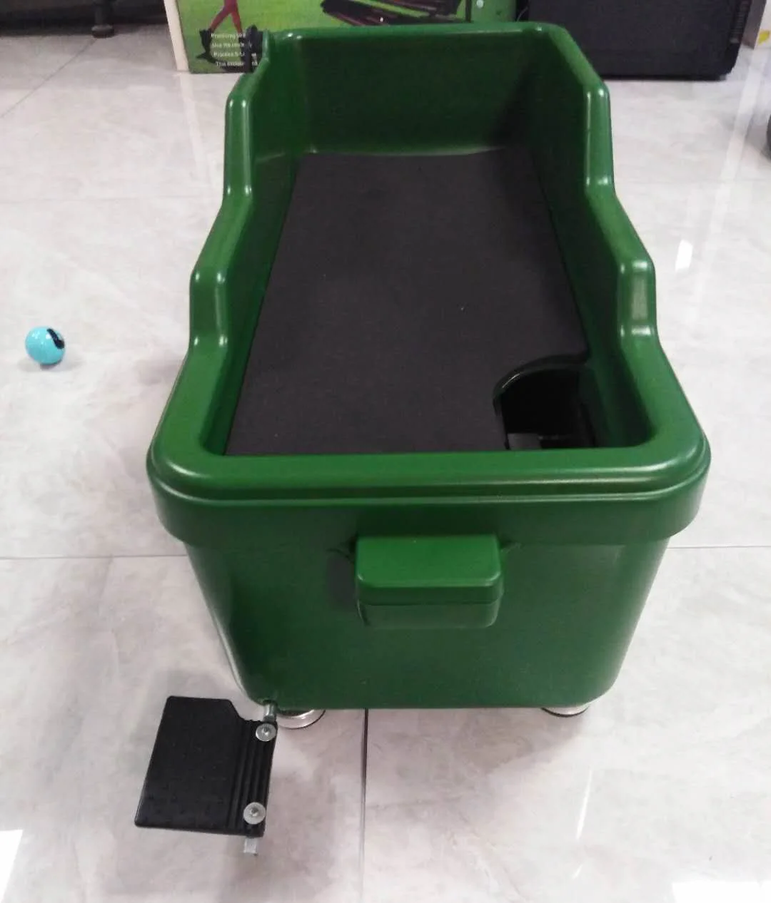 Полуавтоматическая машина для игры в гольф диспенсер мяча на открытом воздухе