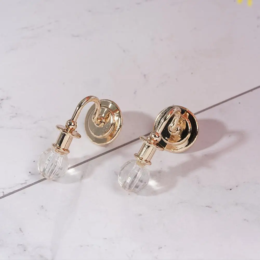 

1:12 House Accessories Simulation Alloy Miniature Model Wall Wall Lamp Toy Decoration Diy House Model House Li Z7w6