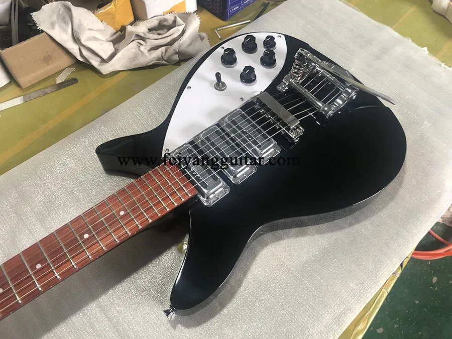 Высококачественная электрическая гитара 325 черная краска матовая панель из