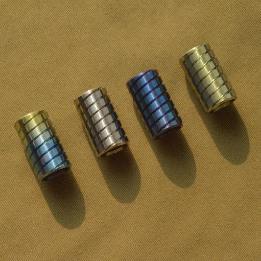 

Mack Walker 2 pieces Mini Titanium alloy Knife Pendant DIY EDC Knife Beads