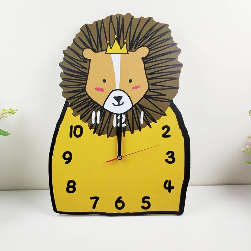 

Часы кварцевые в скандинавском стиле с изображением Льва