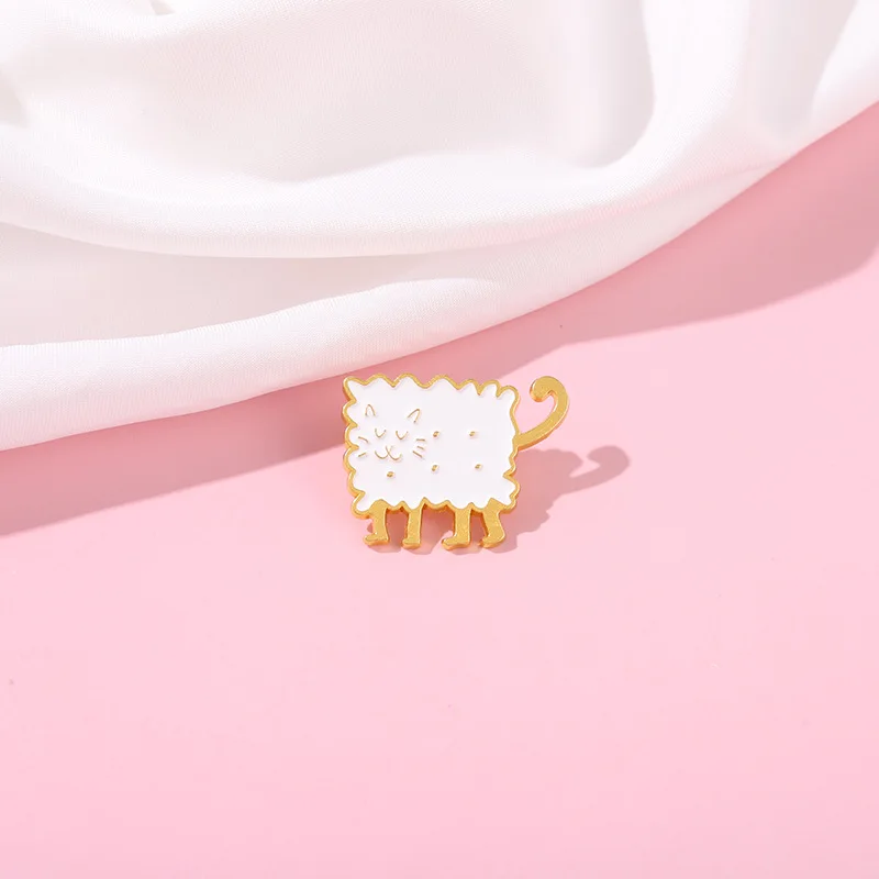 

Simple Little White Sheep Brooch Exquisite Cartoon Sheep Brooch Cute Alloy Animal Brooch Super Cute Biscuit Sheep Brooch.