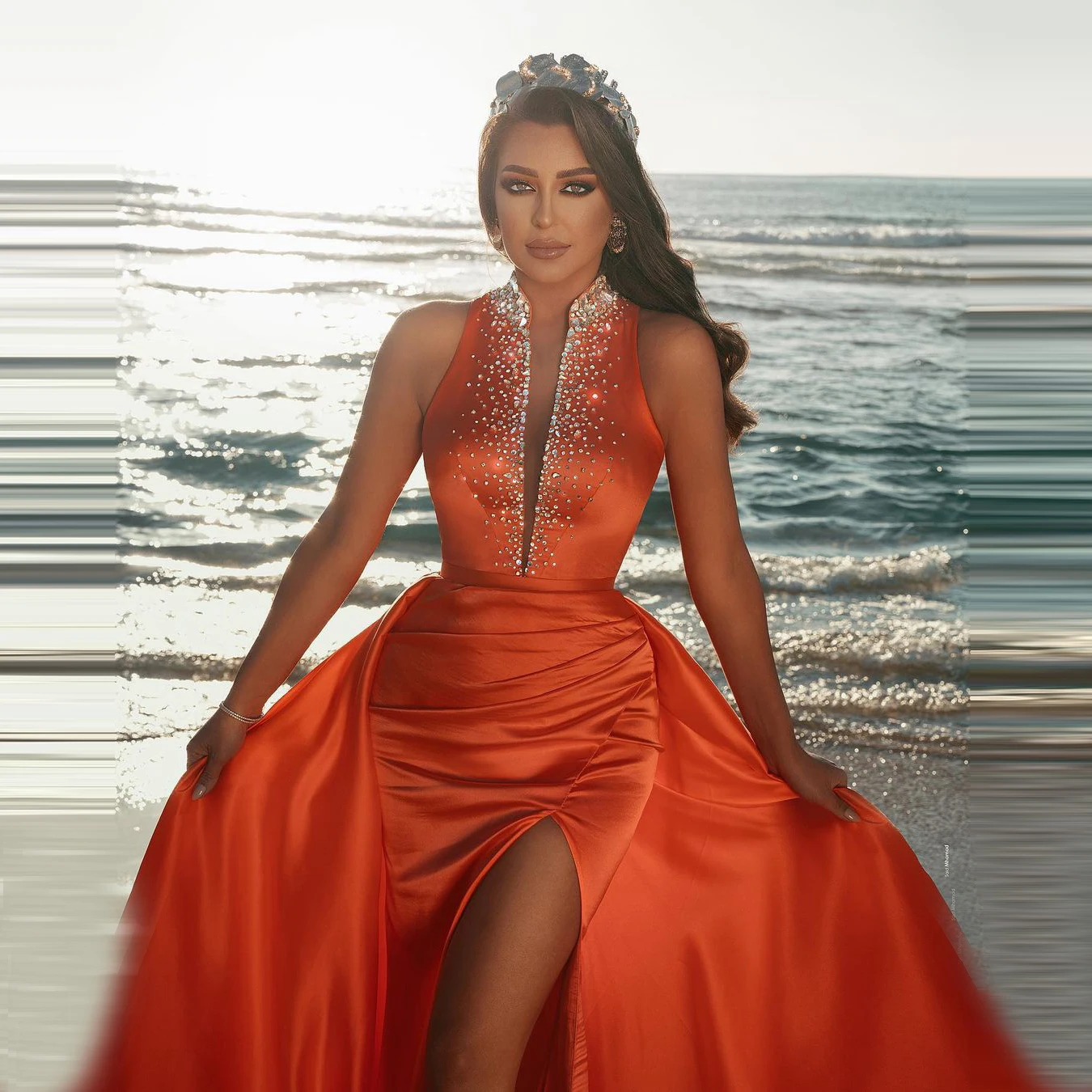

2022 New In Arabic Prom Dresses V Neck Sleeveless Ball Gown Mermaid With Long Train Pageant Evening Dress Custom Made