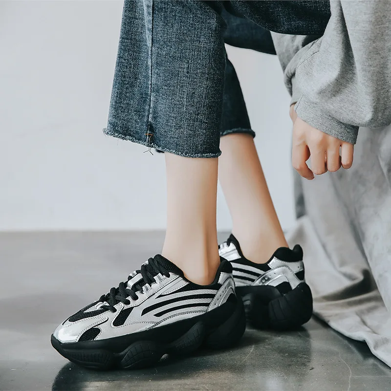 

2019 Autumn Casual Shoes Woman Lace Up Round Toe Vulcanize Shoes Platform Sneakers Student Bottom Comfortable Flats N8-23