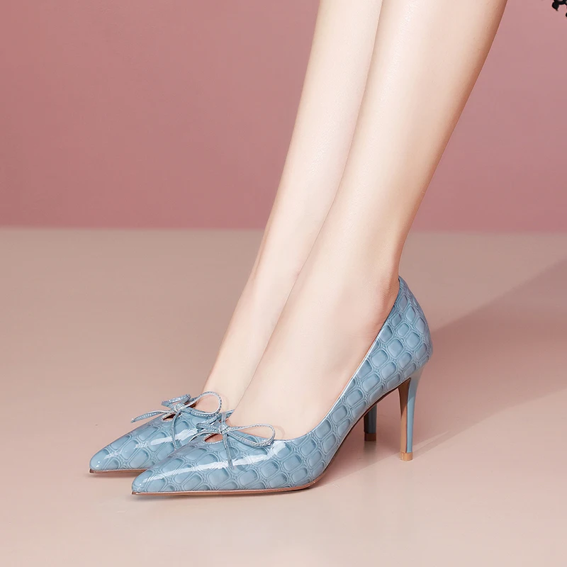 

HOT Women's shoes 22-24.5cm Natural Leather Stone embossed cow patent leather high heel Women Pumps shoes for women Pearl chain