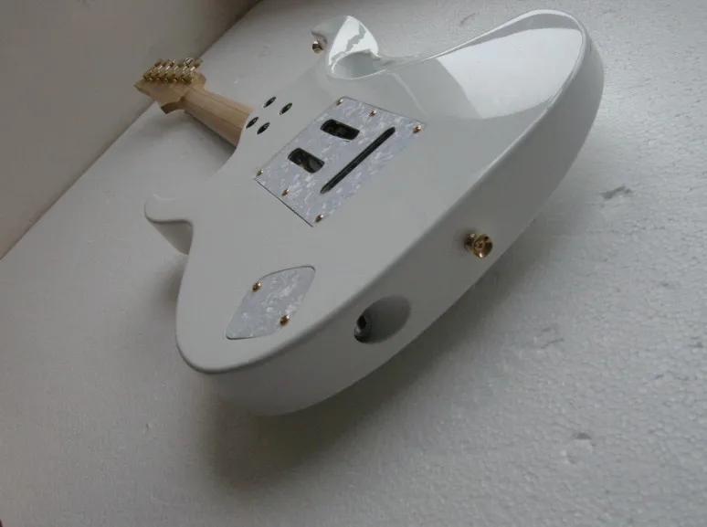 

top quality white black electric guitar 21 to 24 frets well scalloped guitar all gold hardware free shipping 7 guitar v