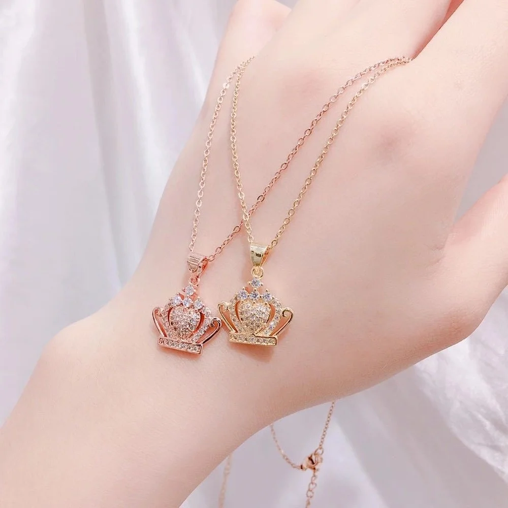 

2020 new ladies fashion OL banquet crown micro diamond titanium steel necklace rose gold non-fading clavicle chain necklace