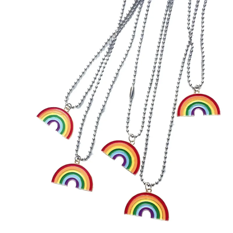 

2Pcs/set Fashion Best Friend Stitching Pendant Necklace for Female Broken Heart Rainbow Friendship Necklace Puzzle Choker