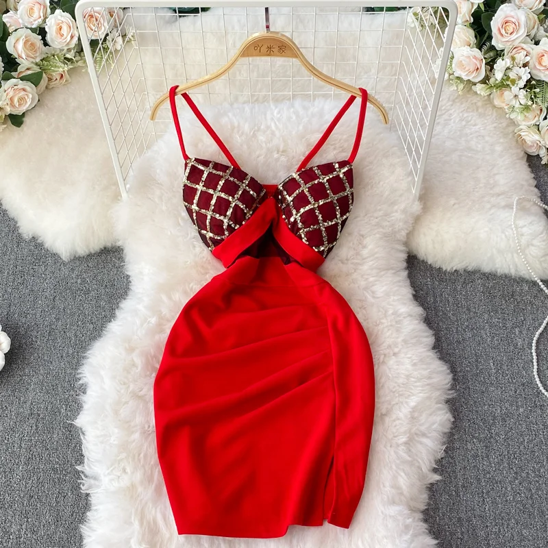 Женское клетчатое облегающее мини-платье без рукавов с V-образным вырезом и