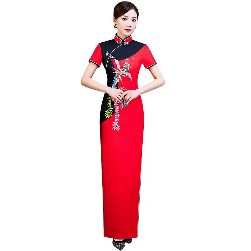 

Women Flower Appliques Long Qipao Elegant Mandarin Collar Chinese Formal Party Dress Red Vintage Button Trim Novelty Cheongsam