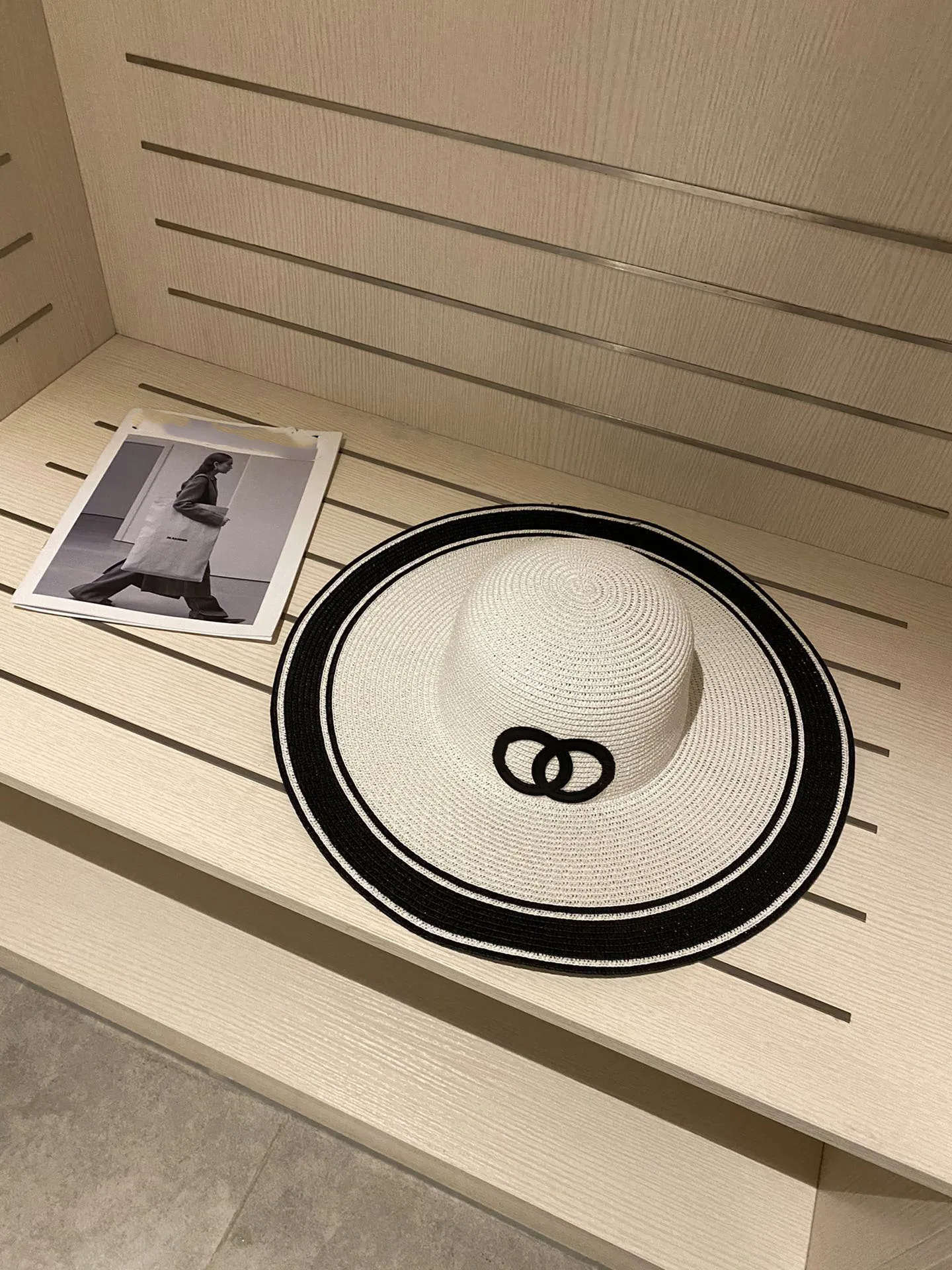 

21ss Summer Ladies Catwalks Convey Big Brim Braided Beach Sun Hat