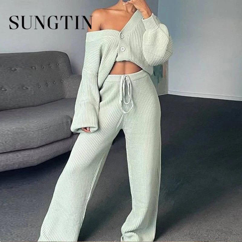 Женский вязаный кардиган с V-образным вырезом на шнуровке |