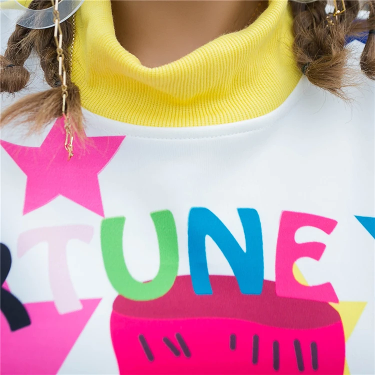 

Thai street fashion cartoon graffiti print dress female long section loose chic casual cec age-old sweater