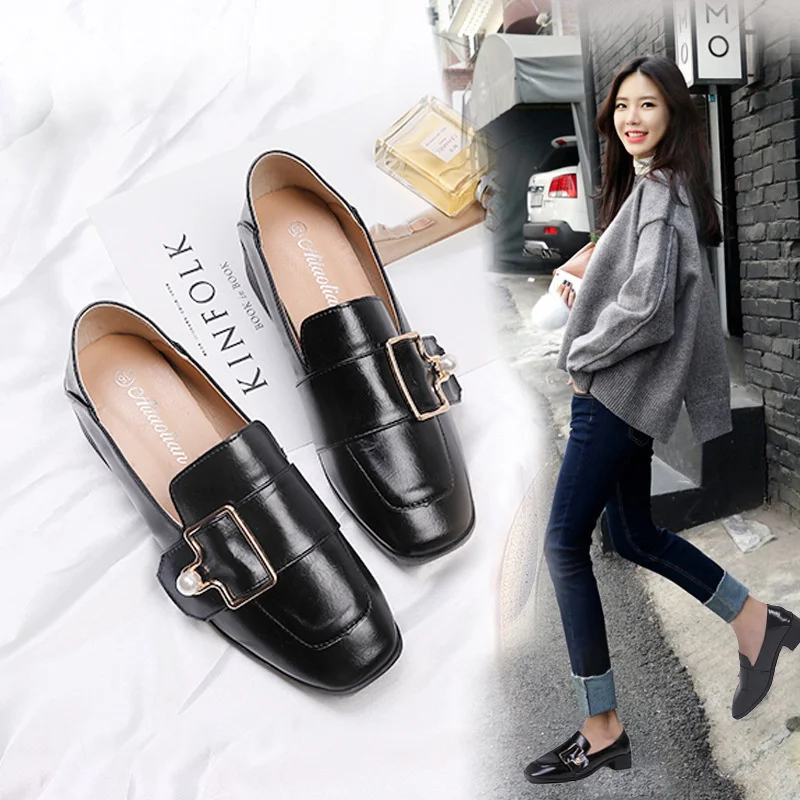 Hot Women British Square Toe Metal Buckle Brogue Loafers Woman Pearl Leather Flats Female Slip On Lazy Shoes