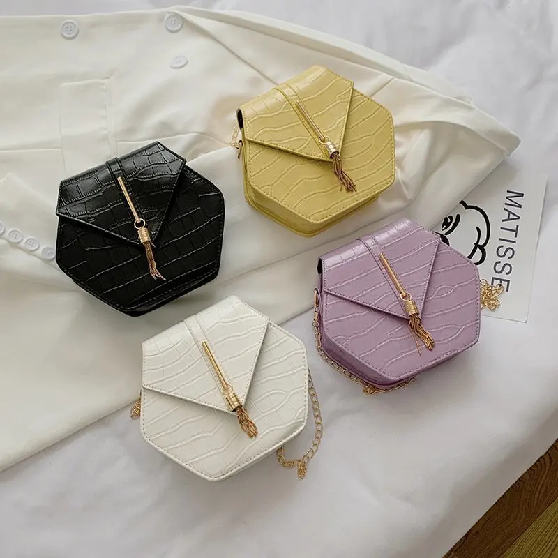 

Hexagon Shoulder Messenger Bag Solid Color Metal Tassels Luxury Chain Crossbody Purse Women Fashion Stone Pattern Design Handbag