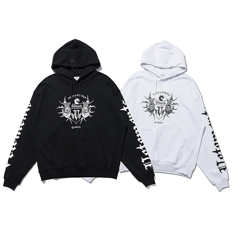 

Hoodies & Sweatshirts