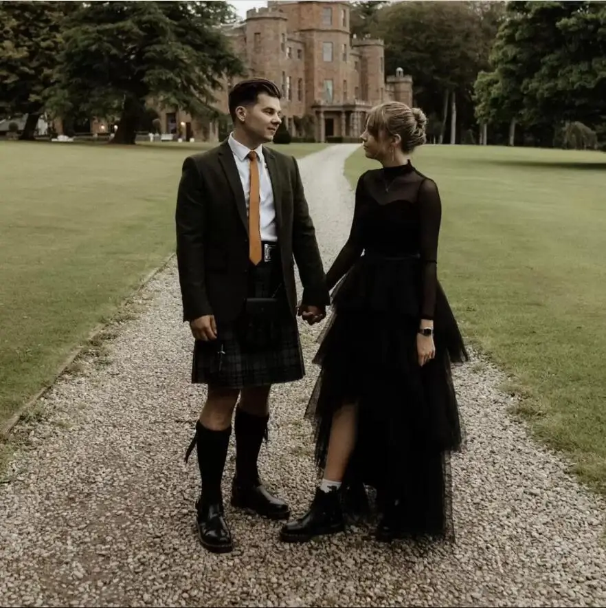 

Gothic Black Wedding Dresses Bridal Gowns High Neck Full Sleeve Layered Tulle Skirt A Line Vintage Short Front Long Back customi