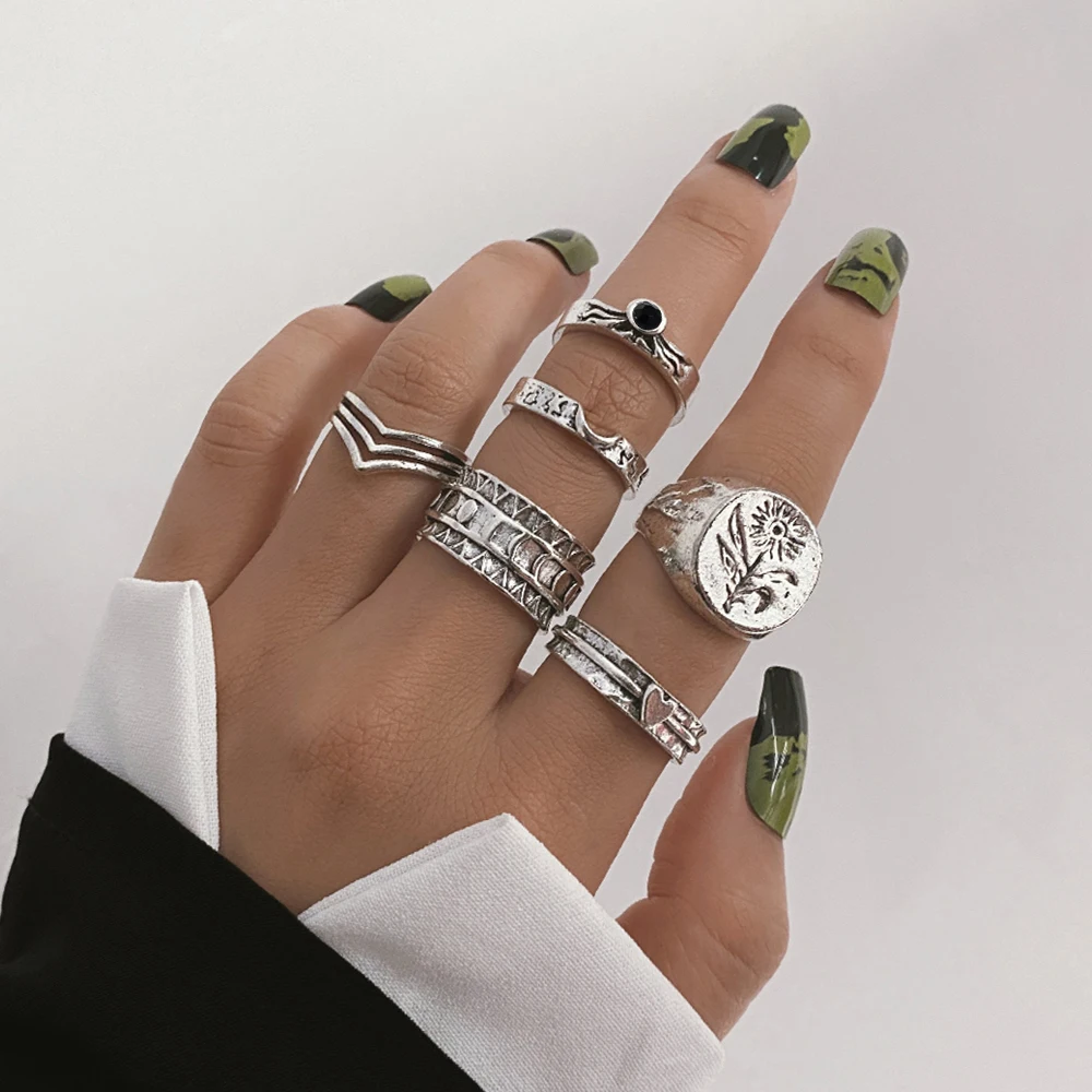 

IFMIA NEW Punk Fashion Silver Color Heart Finger Rings Set Women's Femme Vintage Trendy 2021 Flower Tail Rings For Women Jewelry