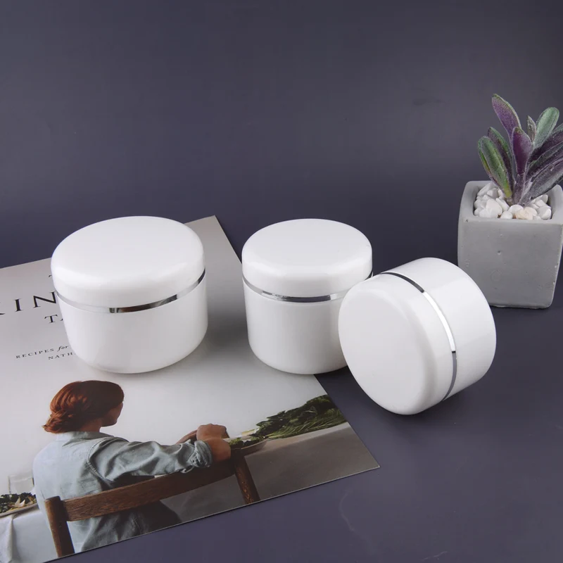 Прямая поставка с завода Супер низкая цена 50 г банка для крема серебряным краем