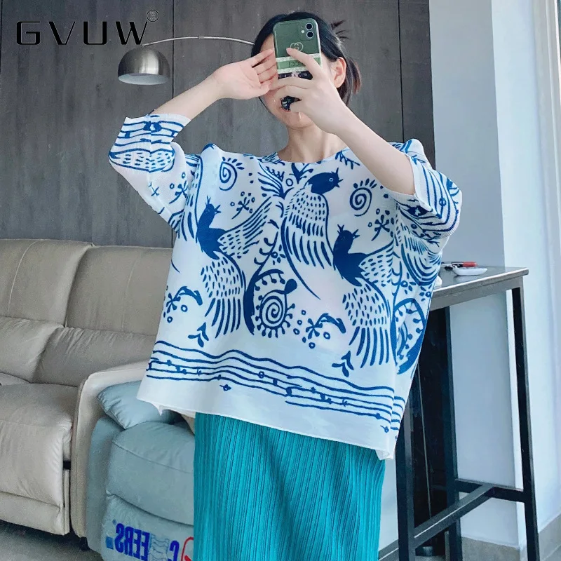 

Плиссированный топ Gvuw, женская большая свободная одежда, Новинка осени 2021, одежда с принтом и средними рукавами, рубашка с принтом, милые топ...