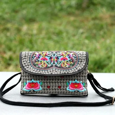 

Nice national embroidery women small shopping handbags!Multi floral prints lady Hasp shoulder bag Top All-match canvas Carrier