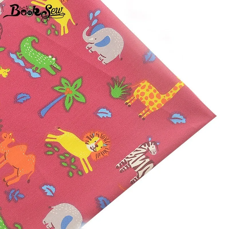 Тканевая ткань с розовым рисунком животных из мультфильма 100% хлопок саржевого