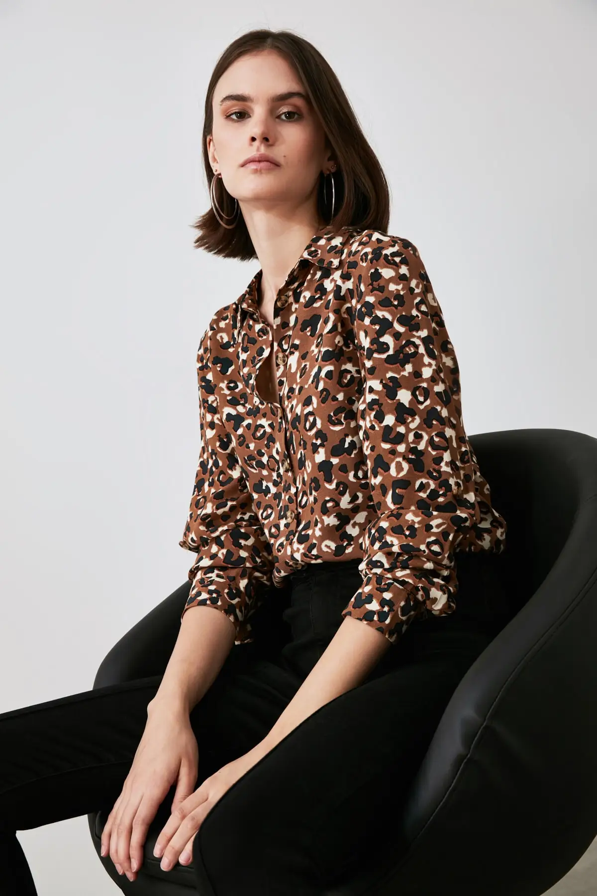 

Trendyol Printed Shirt TWOAW21GO1095
