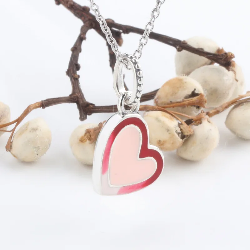 

Claudia Valentine's Day S925 Sterling Silver Pink Heart-shaped Pendant Pink Love Pendant Simple Necklace Charms Beads
