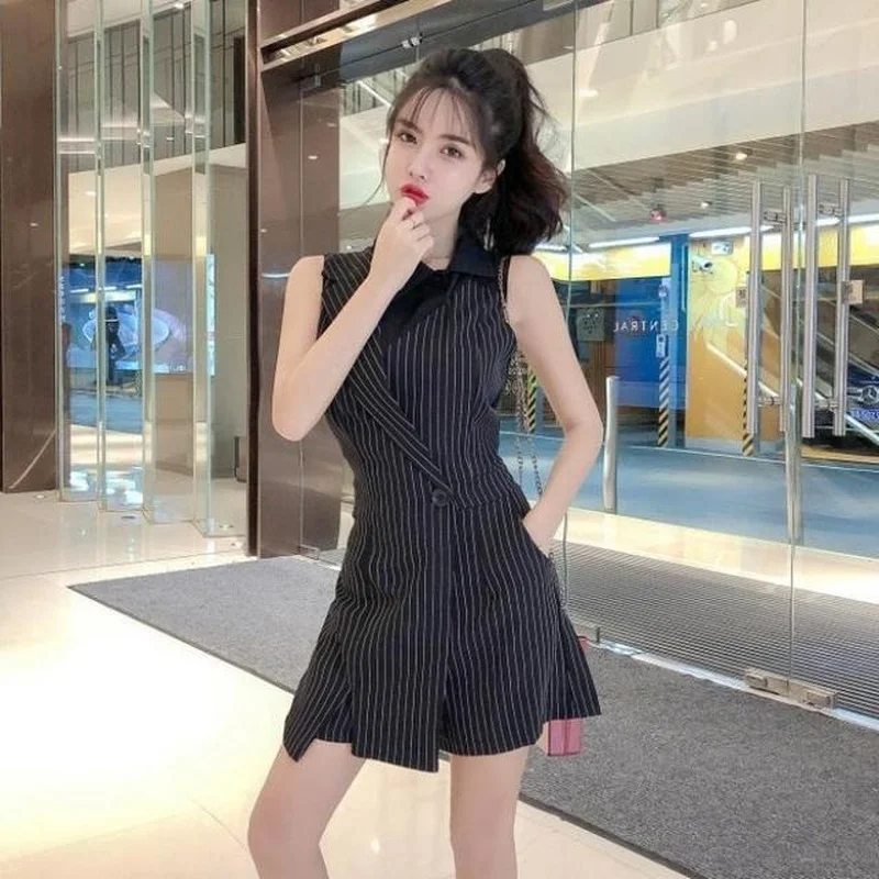 

Women Playsuit 2021 Summer Korean Sleeveless Button Slim Casual Jumpsuits Solid Romper Elegant Shorts Overalls Jumpsuit Y468