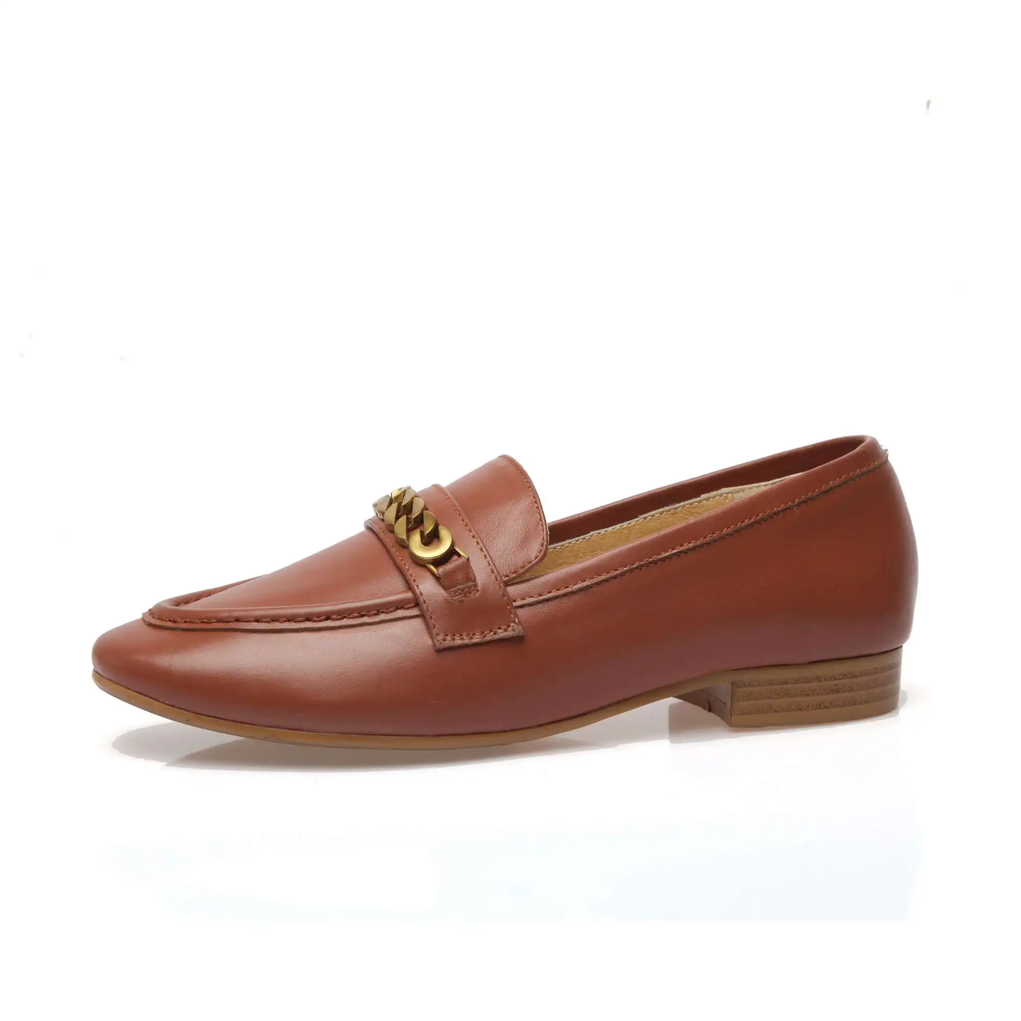 

Krazing Pot 2021 spring new arrival large size cow leather round toe low heel metal decoration young lady basic women pumps L3f4