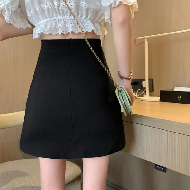 

Half-length skirt woman design feeling minority 2021 summer new high-waisted irregular bag hip belt black a-line skirt