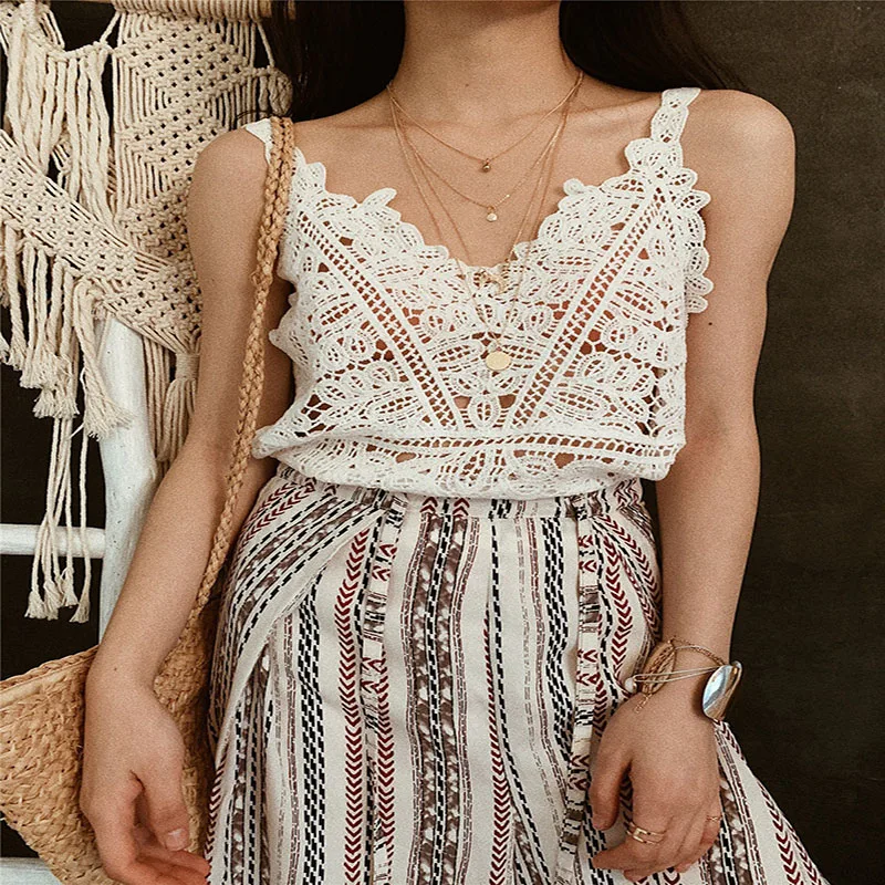 Женский пляжный кружевной жилет однотонный ажурный топ с V образным вырезом